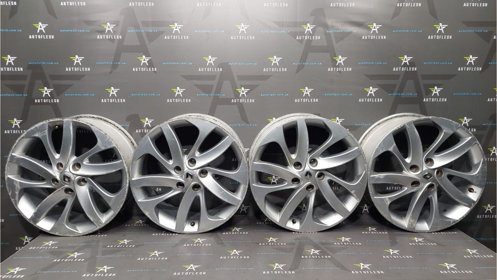 Диски R18 7.5Jx18/ ET52, 5x114.3, 403007842R Kanjara Renault рено бу